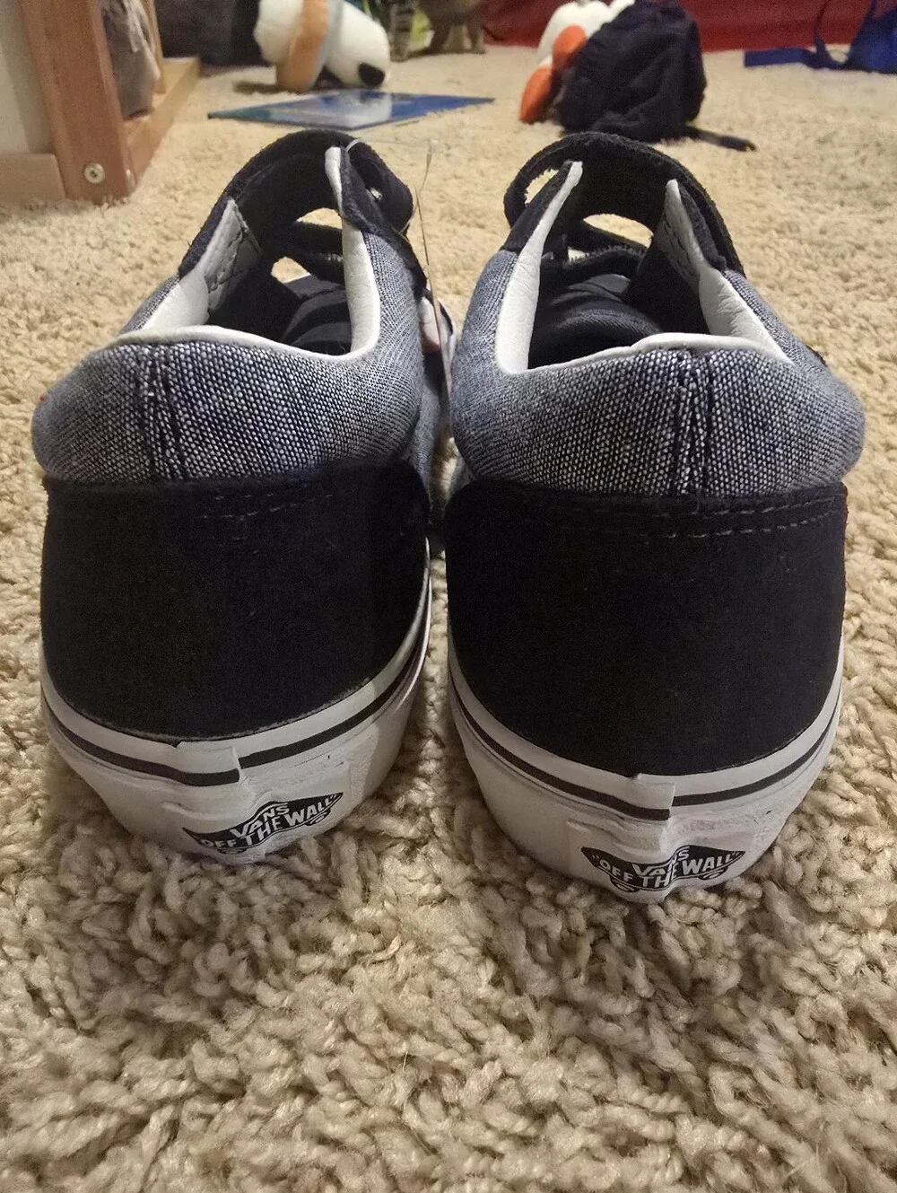 NWT Vans Kids Navy and White Velcro Old Skool Sneakers